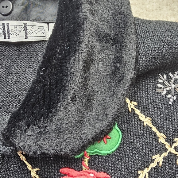 OHI Vintage Christmas Embroidered Cardigan Faux Fur Collar Button Front Size XL - Picture 11 of 14